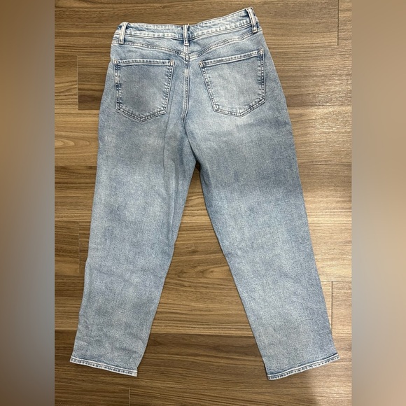 Express, Size 4R, Mid Rise Boyfriend Jeans, Light Wash - Picture 2 of 4